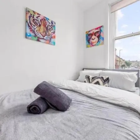 London - 2 Bedroom Flat Near Clapham Junction Cj Exterior photo