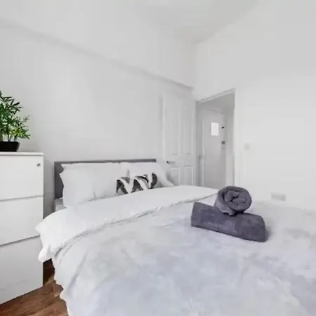 London - 2 Bedroom Flat Near Clapham Junction Cj Exterior photo