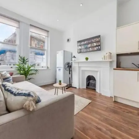 London - 2 Bedroom Flat Near Clapham Junction Cj Exterior photo