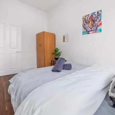 London - 2 Bedroom Flat Near Clapham Junction Cj Exterior photo