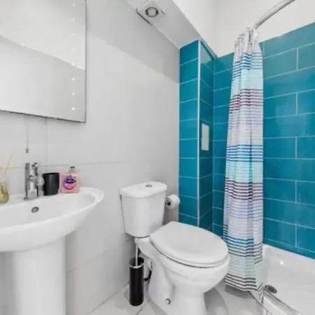 London - 2 Bedroom Flat Near Clapham Junction Cj Exterior photo